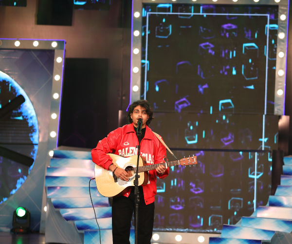 India's Talent Fight show anchor welcoming national TV audience and contestants to the Episode 1 audition arena