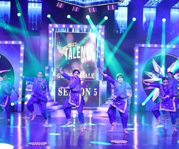 Group dance act performing synchronized routine on India's Talent Fight Episode 1